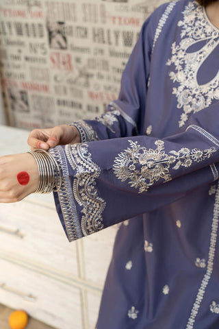 URGE - 3PC LAWN EMBROIDERED SHIRT WITH MANAAR PRINTED DUPATTA AND EMBROIDERED TROUSER - HZG1594