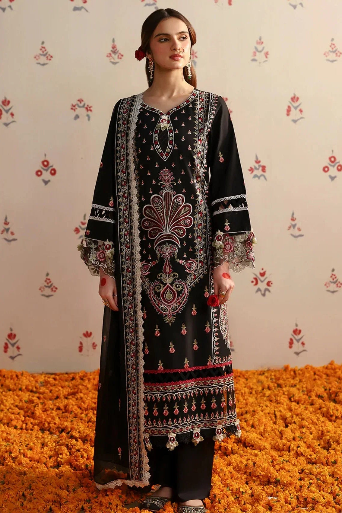 MAHNUR - 3PC LAWN EMBROIDERED SHIRT WITH CHIFFON EMBROIDERED DUPATTA AND TROUSER - HZG2670