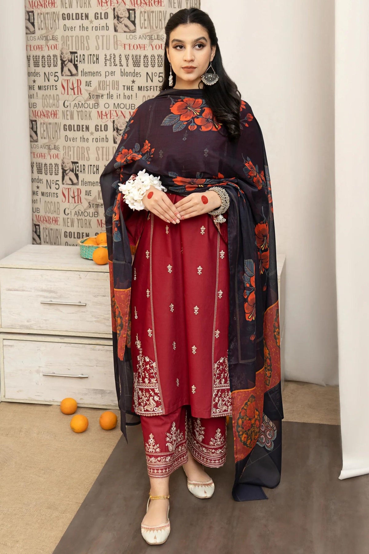 URGE - 3PC LAWN EMBROIDERED SHIRT WITH MANAAR PRINTED DUPATTA AND EMBROIDERED TROUSER - HZG1595