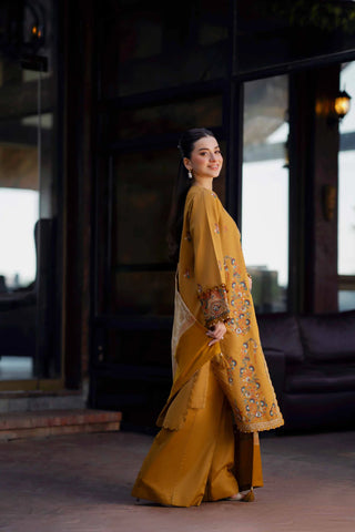 NISHAT - 3PC KHADDAR EMBROIDERED SHIRT WITH TWILL PRINTED SHAWL AND TROUSER - HZU2597