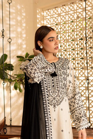 BATIK - 3PC LAWN EMBROIDERED SHIRT WITH CHIFFON EMBROIDERED DUPATTA AND TROUSER - HZG2170