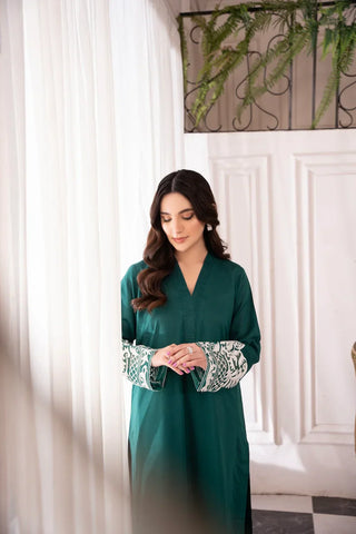 BATIK - 3PC LAWN EMBROIDERED SHIRT WITH CHIFFON DUPATTA AND TROUSER - HZG2079