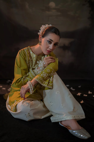 URGE - 2PC LAWN EMBROIDERED SHIRT AND EMBROIDERED TROUSER - HZG2143